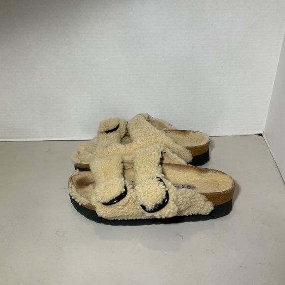 Papillio Arizona Big Buckle Shearling Teddy Eggshell Sandals Size 7 - Picture 10 of 10
